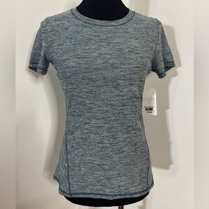 Shape Reflecting Pond active short sleeve Tee ✨